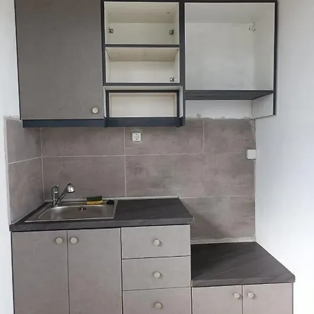 Newly Built 15sqm Flat With Sea View & Access To Shared Pool 아파트 *